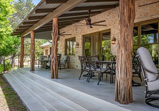 Texas Hill Country Vineyard, Patio Coating
Restaurant & Retail
SUNDEK San Antonio
